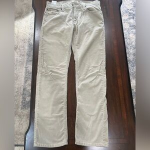 Corduroy Levis Slim Straight 33x32